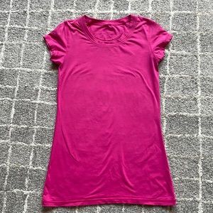 Lululemon Womens Size 6 Lively Crewneck Tee Shirt Pink Violaceous Short Sleeve